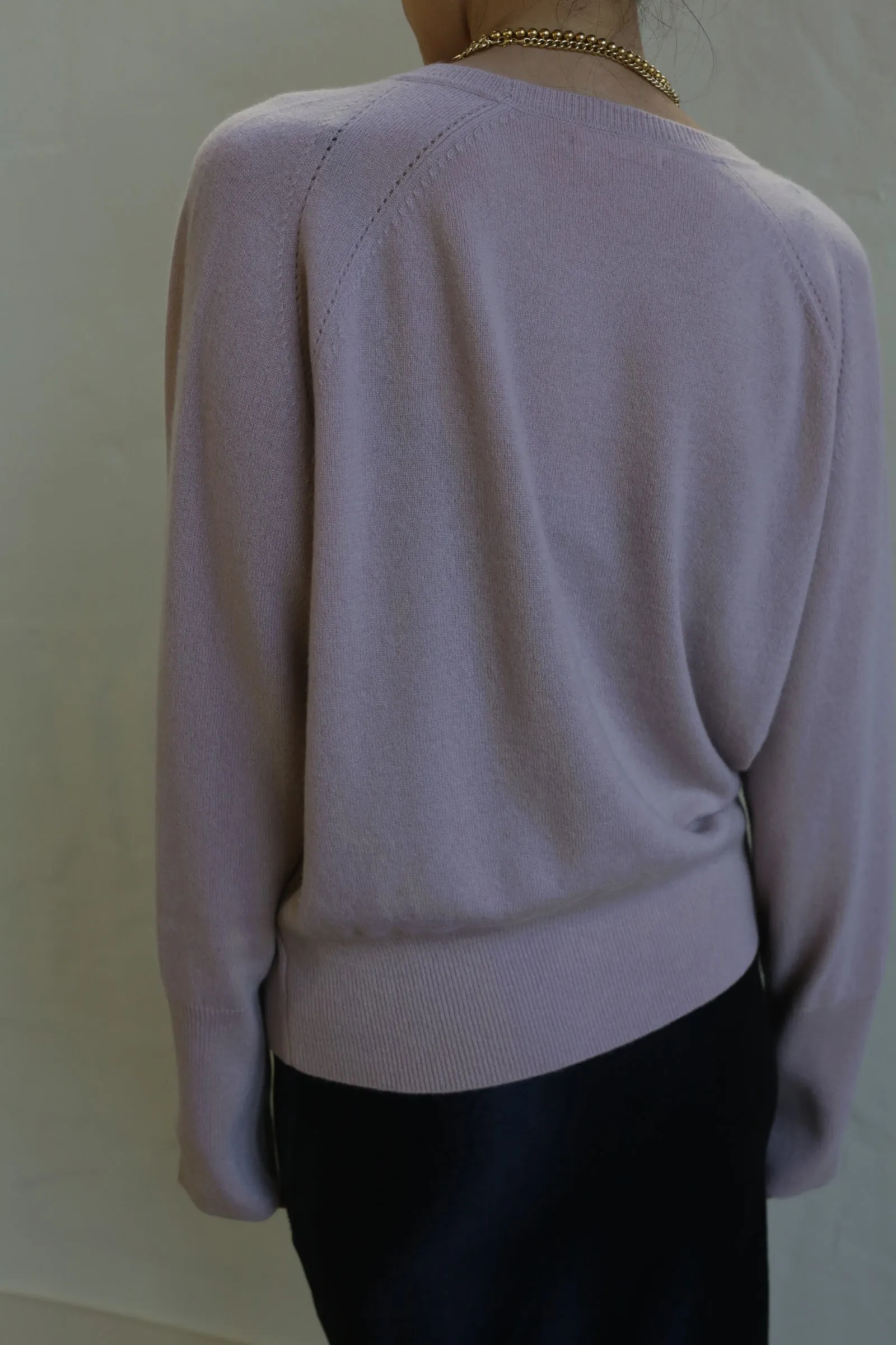 Raglan Crewneck Cashmere Sweater | Peony