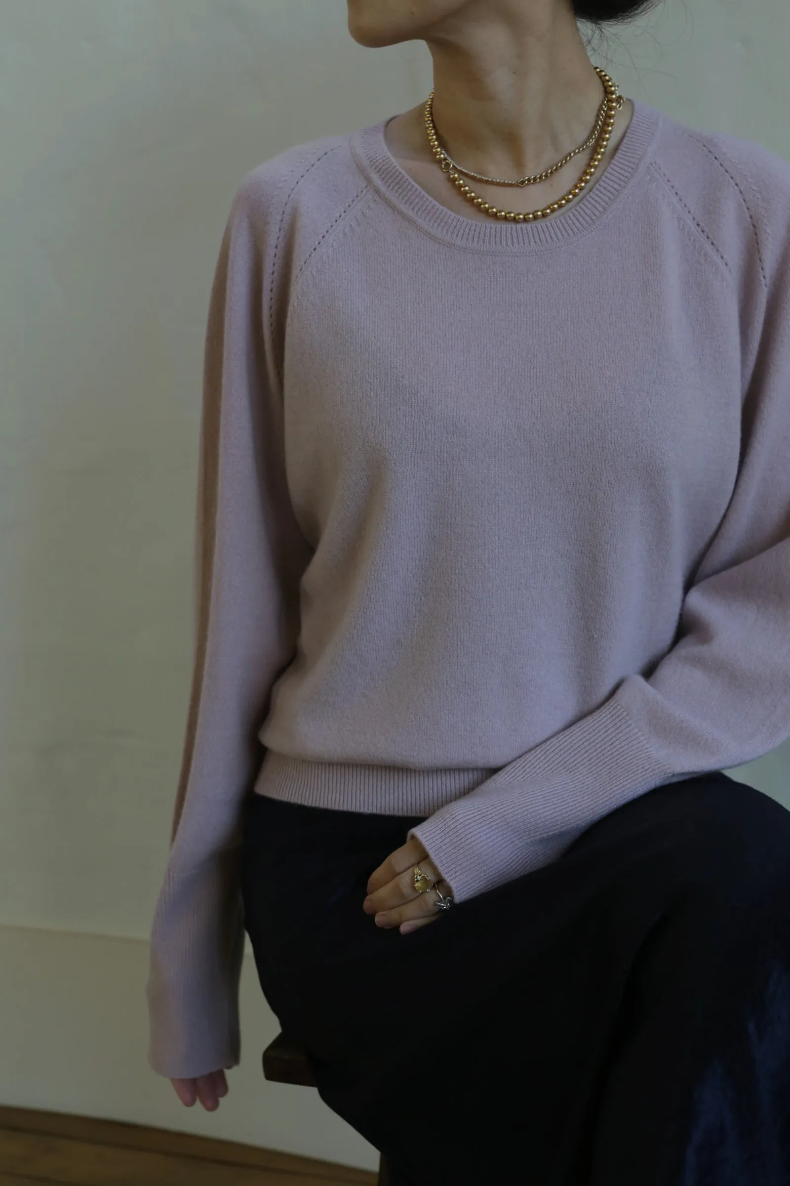 Raglan Crewneck Cashmere Sweater | Peony