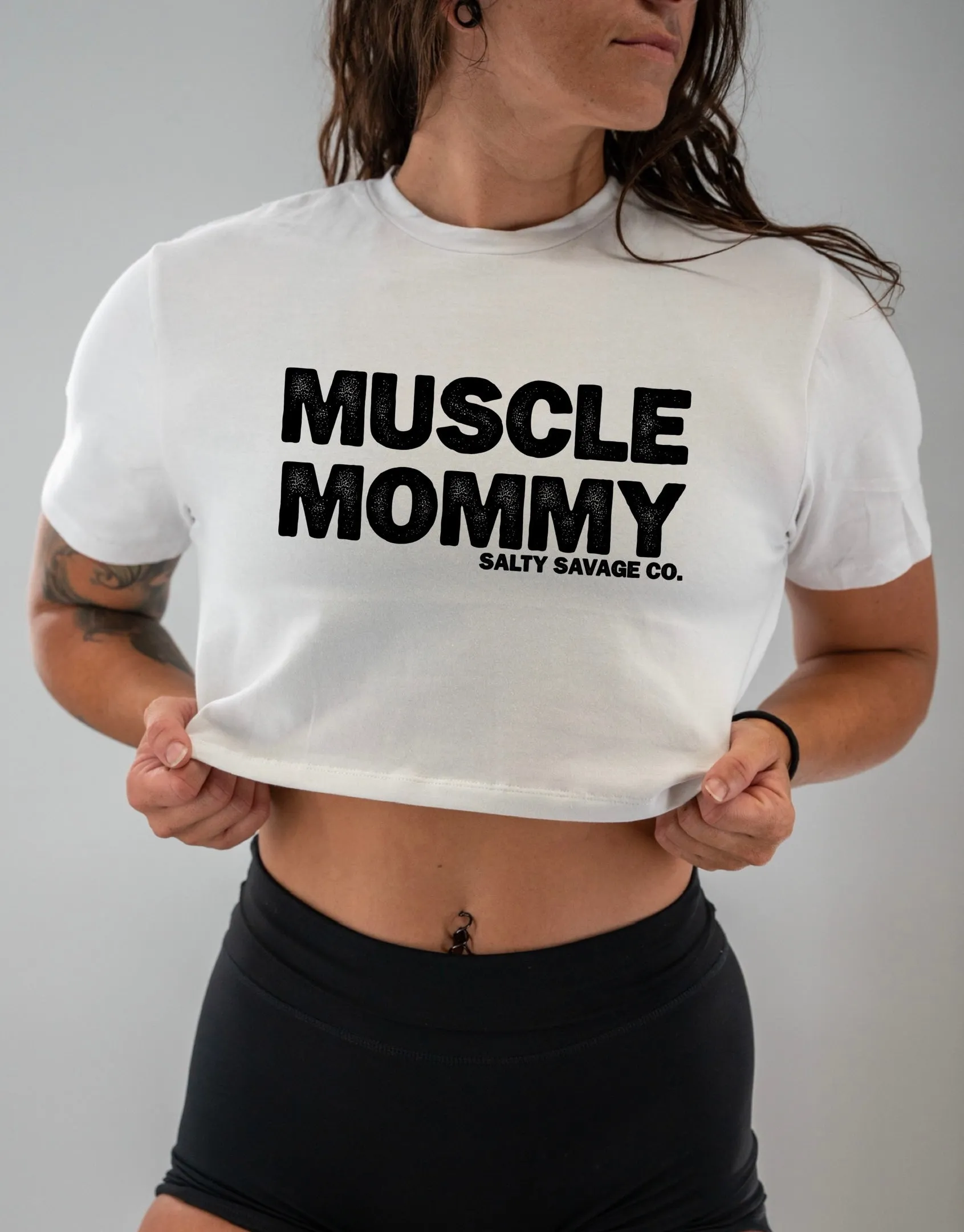 Salty Savage Ladies "MUSCLE MOMMY" Performance Crop Tee