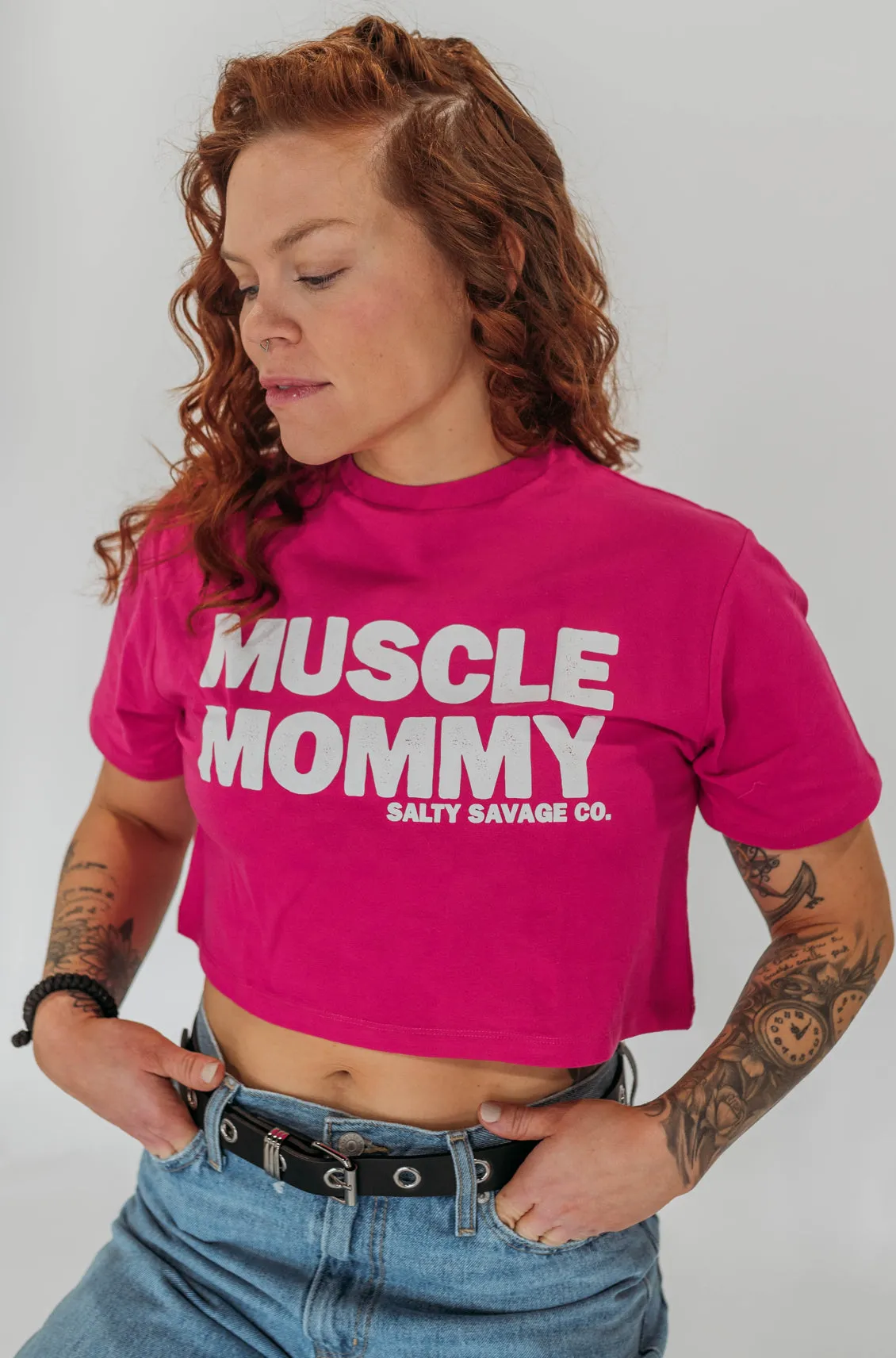 Salty Savage Ladies "MUSCLE MOMMY" Performance Crop Tee