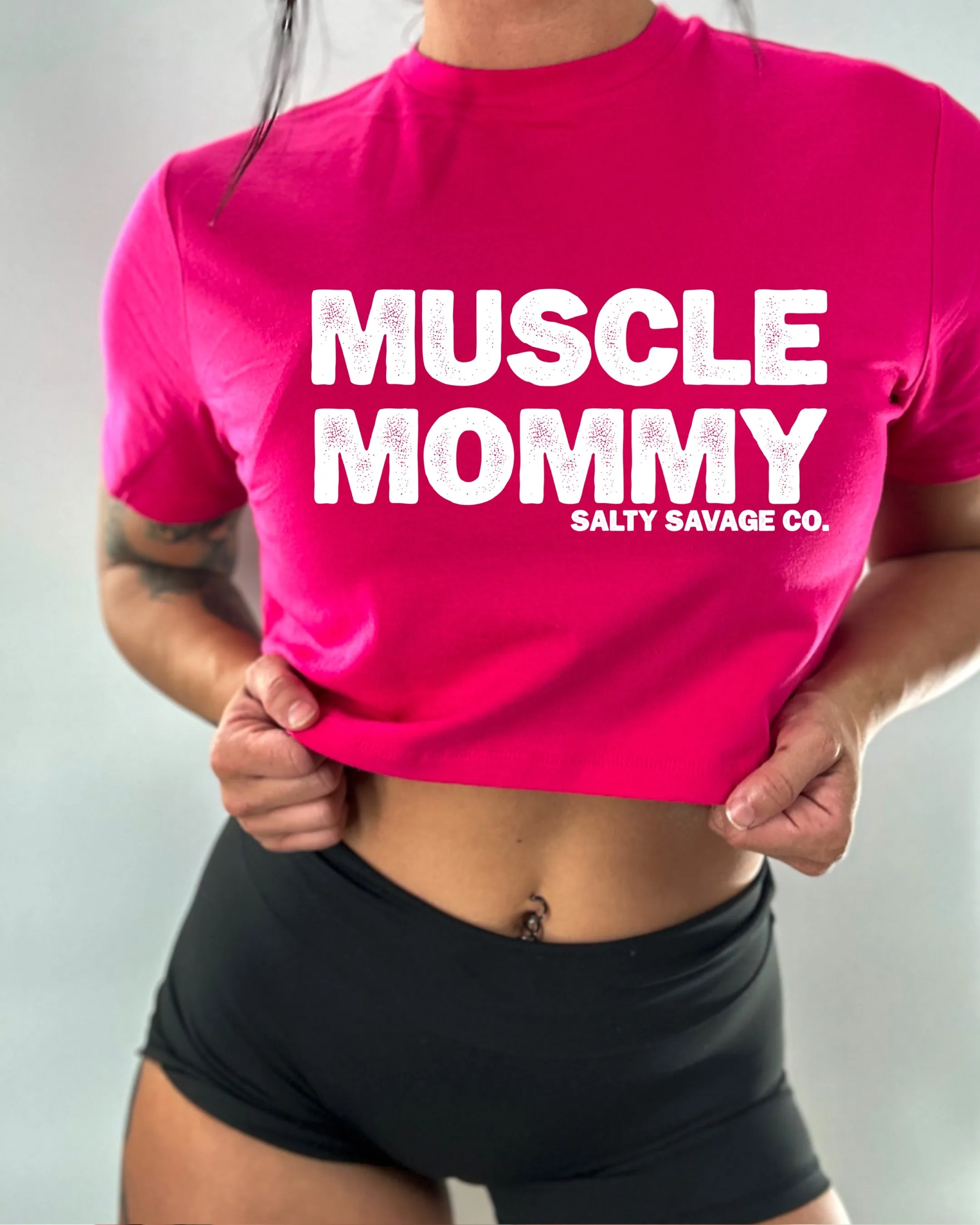 Salty Savage Ladies "MUSCLE MOMMY" Performance Crop Tee