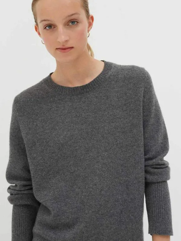 The Boxy Jumper in Grey