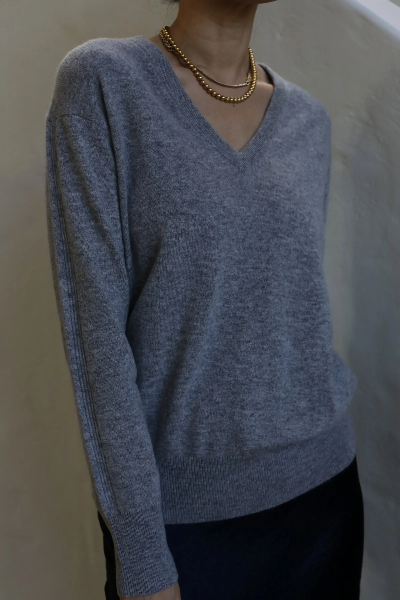 V-Neck Cashmere Sweater | Grey